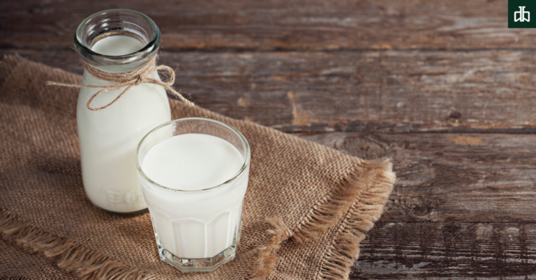 The Benefits of Organic Milk vs. Regular Milk